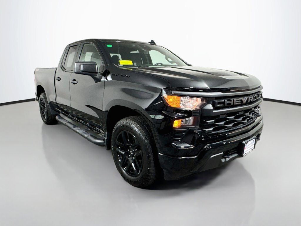 Used 2024 Chevrolet Silverado 1500 Custom w/ Turbomax Blackout Package AWD/4WD image 10