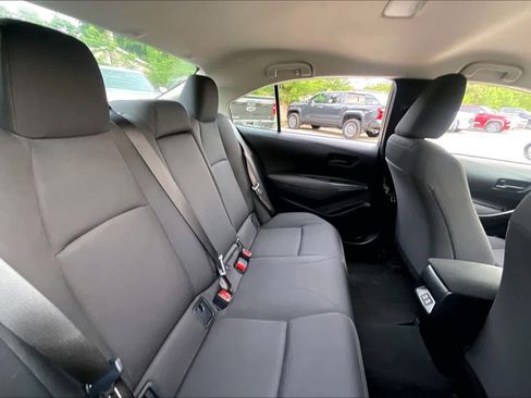 Used 2026 Toyota Corolla LE image 19
