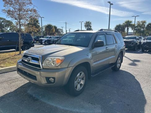 Used 2007 Toyota 4Runner SR5 image 2