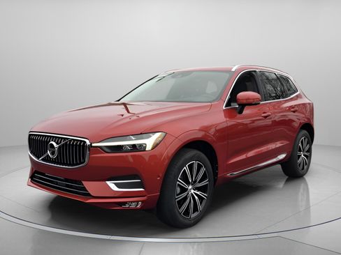 Used 2021 Volvo XC60 T5 Inscription w/ Advanced Package image 2