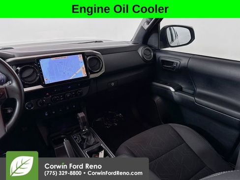 Used 2017 Toyota Tacoma TRD Off-Road image 24