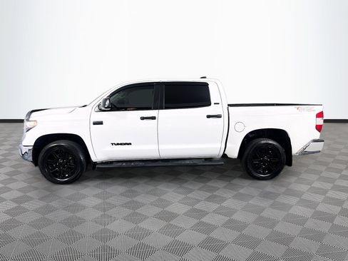 Used 2020 Toyota Tundra SR5 w/ SR5 Leather Package AWD/4WD image 4
