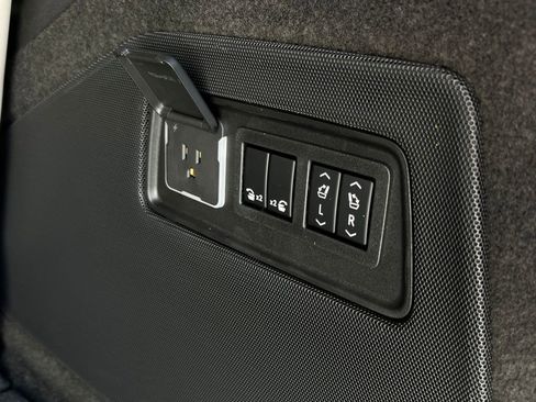 New 2026 Cadillac Escalade Sport AWD/4WD image 27