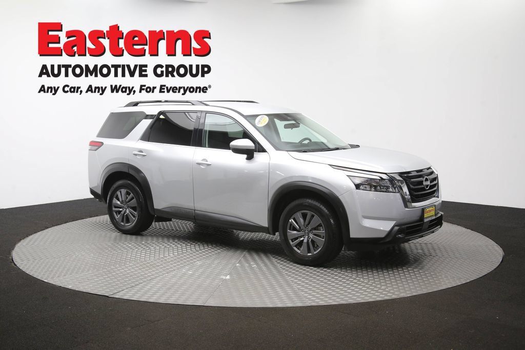 Used 2025 Nissan Pathfinder SV FWD image 52
