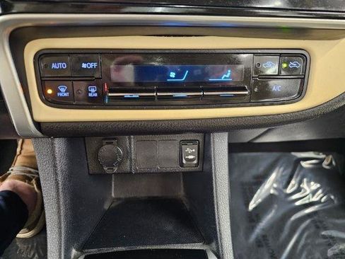 Used 2017 Toyota Corolla LE w/ LE Premium Package image 17