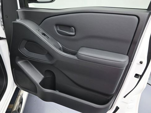 Used 2022 Nissan Frontier S w/ Technology Package image 31