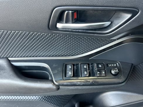 Certified 2018 Toyota C-HR XLE FWD image 10