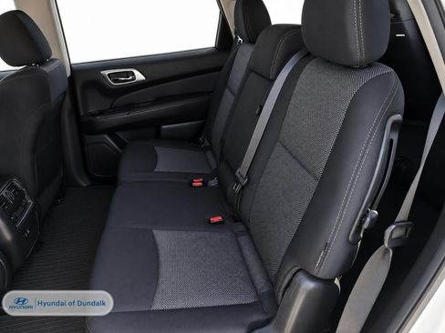Used 2019 Nissan Pathfinder S FWD image 11