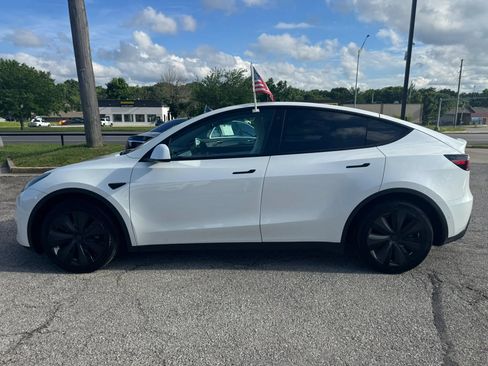Used 2021 Tesla Model Y Long Range AWD/4WD image 7