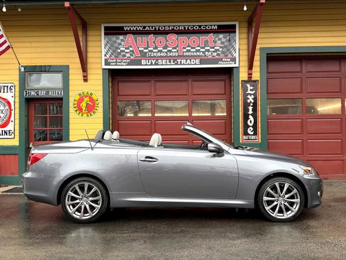 Used 2015 Lexus IS 250C image 7