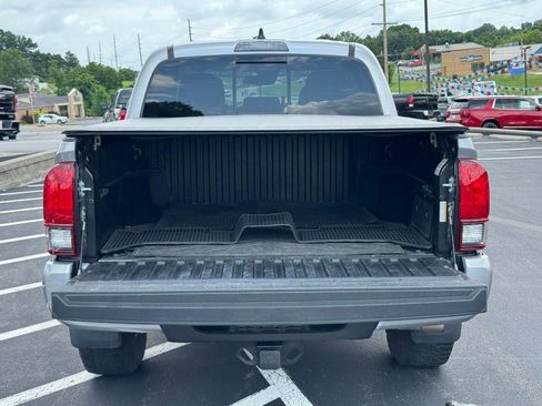 Used 2021 Toyota Tacoma SR5 w/ Technology Package AWD/4WD image 5