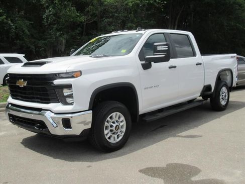 Used 2026 Chevrolet Silverado 2500 W/T w/ WT/CX Safety Package AWD/4WD image 3