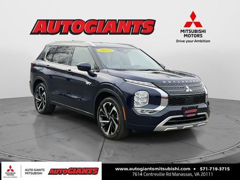 Used 2023 Mitsubishi Outlander SEL image 1