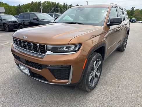 New 2026 Jeep Grand Cherokee L Limited AWD/4WD image 3