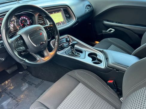Used 2021 Dodge Challenger SXT w/ Blacktop Package image 10