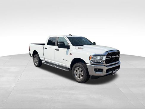 Used 2024 RAM 2500 Big Horn w/ Off Road Package AWD/4WD image 8
