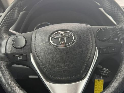 Used 2017 Toyota Corolla LE w/ LE Premium Package FWD image 19