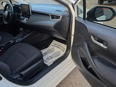 Used 2021 Toyota Corolla LE w/ Carpet Mat Package (TMS) FWD image 16