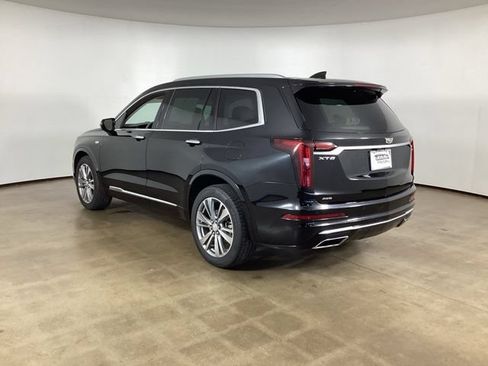 Used 2021 Cadillac XT6 Premium Luxury AWD/4WD image 7