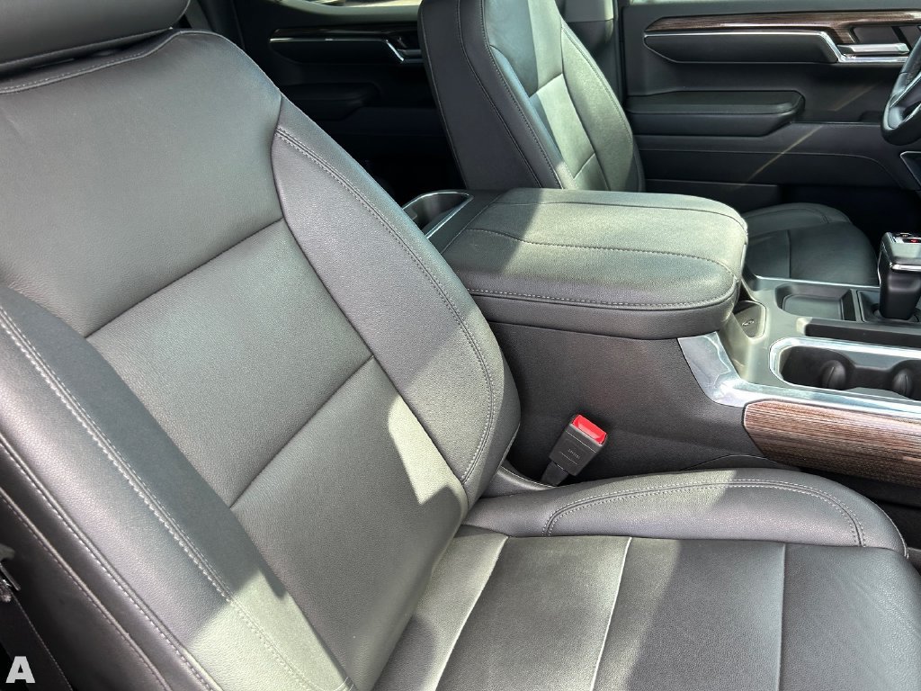 Used 2023 Chevrolet Silverado 1500 RST w/ Convenience Package II AWD/4WD image 10