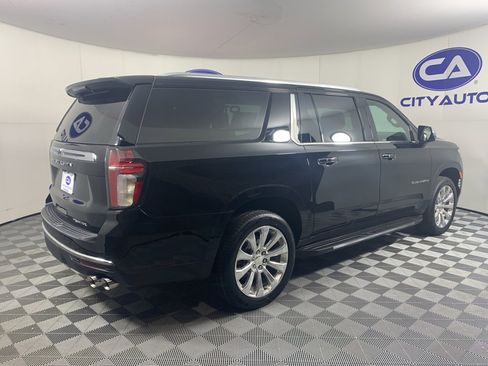 Used 2021 Chevrolet Suburban Premier w/ Premium Package image 3