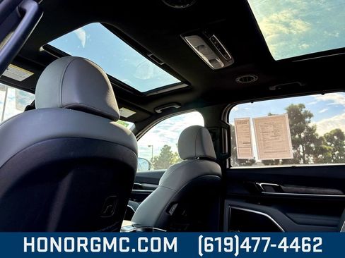 Used 2024 Kia Telluride SX X-Pro image 17
