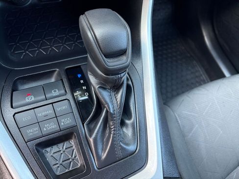 Used 2024 Toyota RAV4 XLE image 39