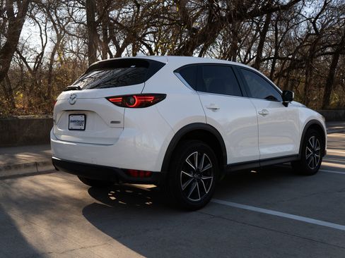 Used 2017 MAZDA CX-5 Grand Touring w/ Premium Package image 9