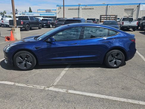 Used 2023 Tesla Model 3 Standard Range image 5