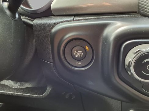Certified 2019 Jeep Wrangler Unlimited Sahara AWD/4WD image 8