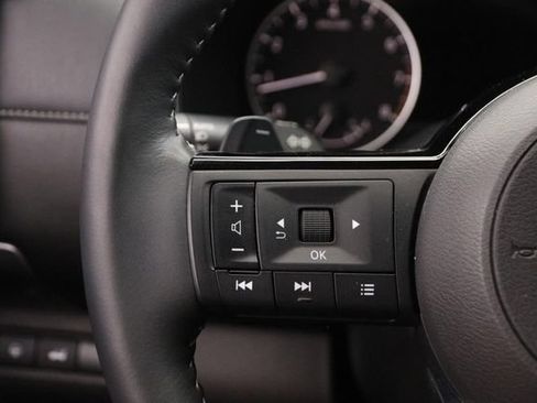 Certified 2025 Nissan Pathfinder SL w/ SL Premium Package FWD image 14