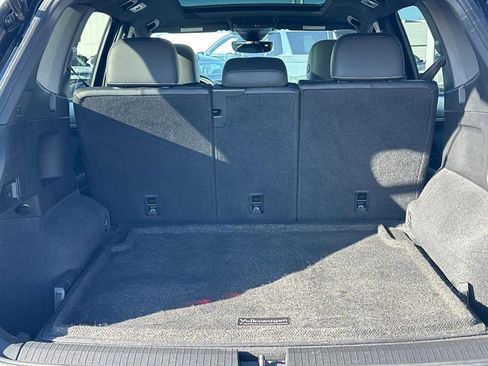 Used 2023 Volkswagen Tiguan SE R-Line image 7