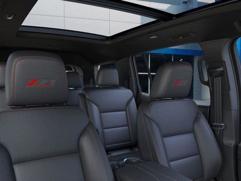 New 2026 Chevrolet Traverse Z71 w/ Driver Confidence Package image 24