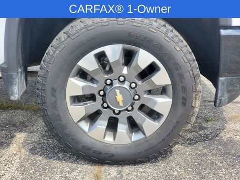 Certified 2022 Chevrolet Silverado 2500 Custom w/ Custom Value Package AWD/4WD image 11