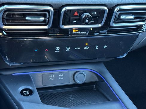 New 2026 Nissan Sentra SR w/ Floor Mat Package image 16