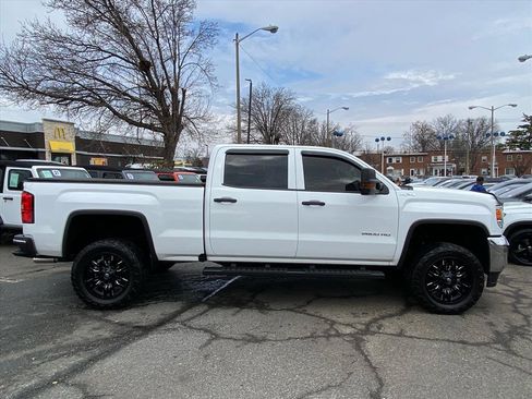 Used 2019 GMC Sierra 2500 4x4 Crew Cab image 2
