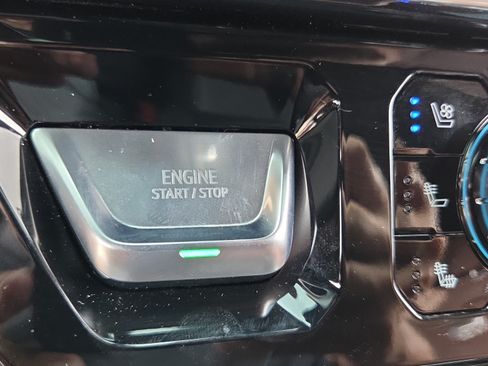 Used 2024 GMC Sierra 3500 Denali Ultimate AWD/4WD image 35