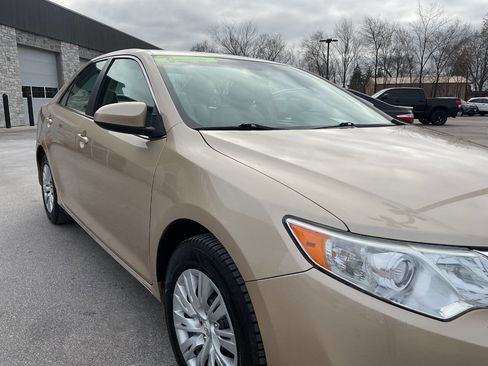 Used 2012 Toyota Camry LE image 11