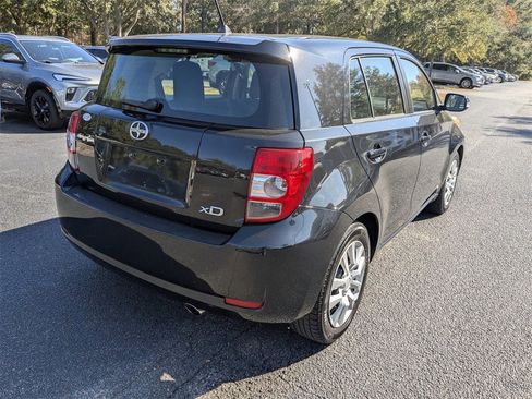 Used 2012 Scion xD image 4