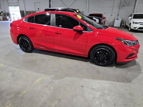 Used 2016 Chevrolet Cruze LT image 15