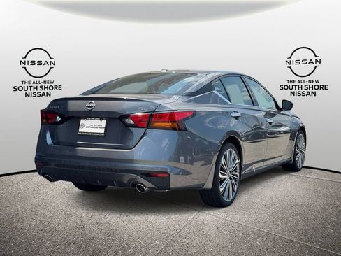 Certified 2025 Nissan Altima 2.5 SL FWD image 5