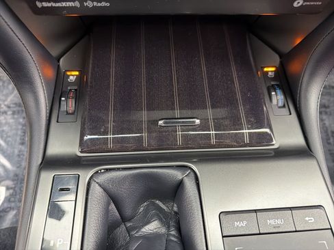 Used 2023 Lexus GX 460 Premium w/ Premium Package image 20