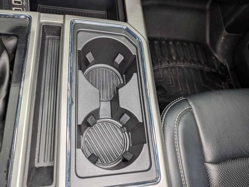 Used 2019 Ford F150 Lariat w/ Equipment Group 502A Luxury AWD/4WD image 30