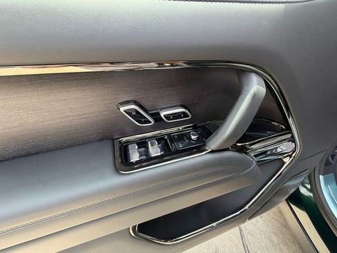 New 2026 Land Rover Range Rover SV AWD/4WD image 11