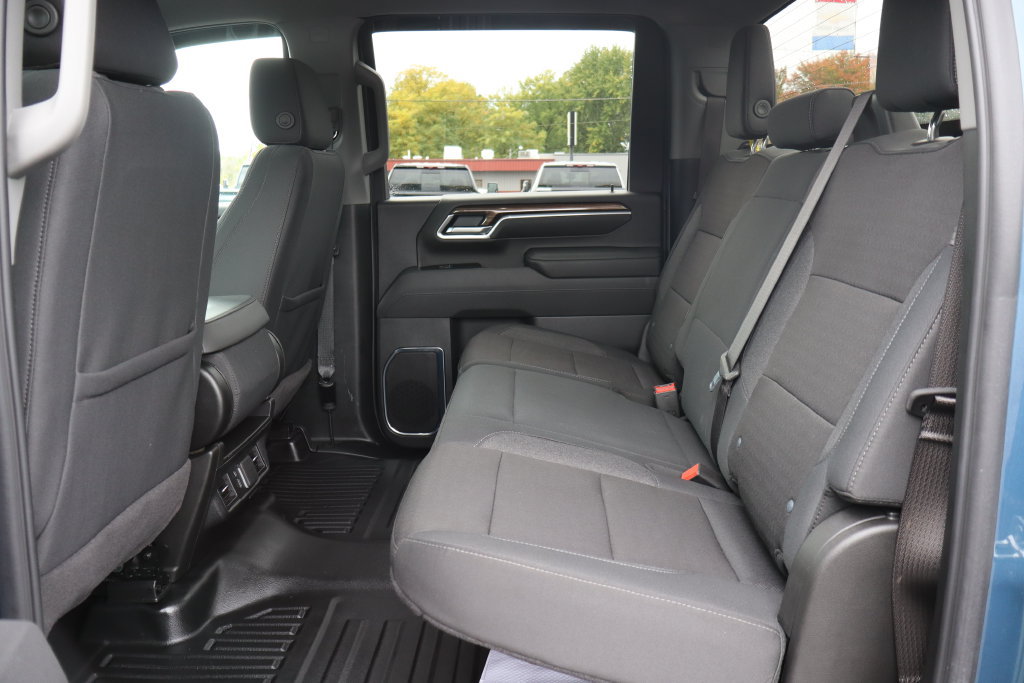 Used 2025 Chevrolet Silverado 3500 LT w/ All Star Edition AWD/4WD image 21
