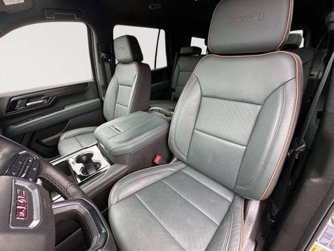 Used 2025 GMC Yukon AT4 w/ LPO, Floor Liner Package image 22