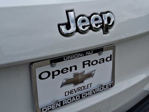 Used 2021 Jeep Grand Cherokee Limited w/ Premium Lighting Group AWD/4WD image 30