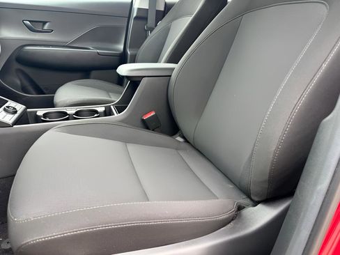 Used 2024 Hyundai Kona SEL w/ Convenience Package FWD image 17