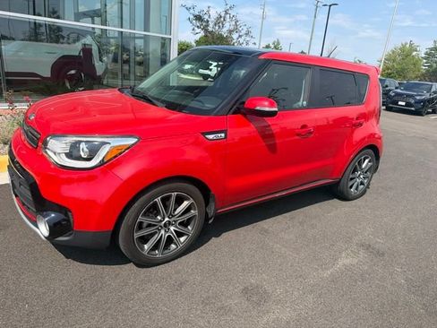 Used 2017 Kia Soul ! w/ Tech Package FWD image 5