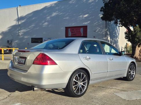 Used 2007 Honda Accord SE image 16